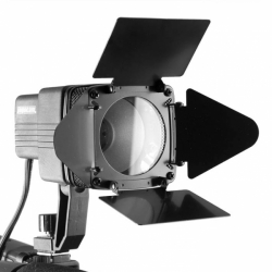 Галогенный накамерный светильник Logocam LE2-S(X)